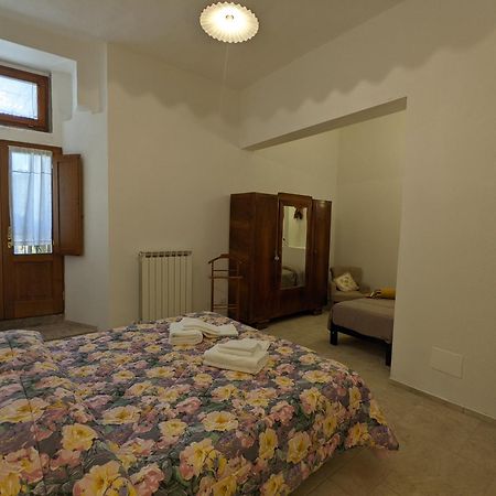 Agriturismo Biofattoria L'Upupa Montalcino Bagian luar foto