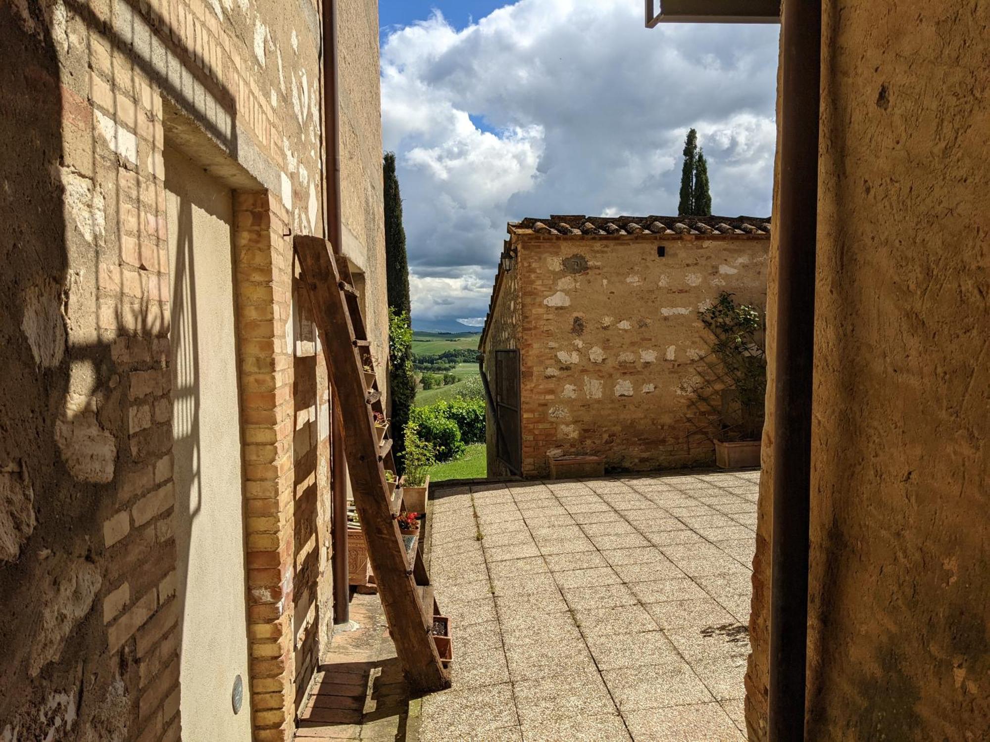 Agriturismo Biofattoria L'Upupa Montalcino Bagian luar foto